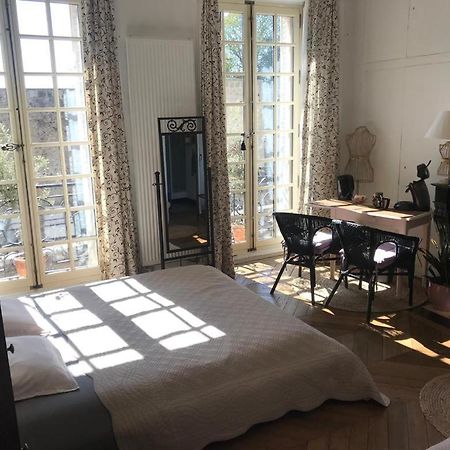 Chambre D'Hote Du Chateau Dourdan Esterno foto